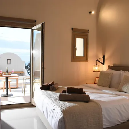 Living Moments Villa Fira (Santorini)